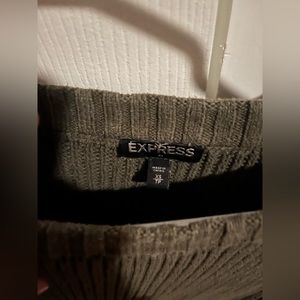 Express Long Sleeve Knit Sweater XS (Olive Green)